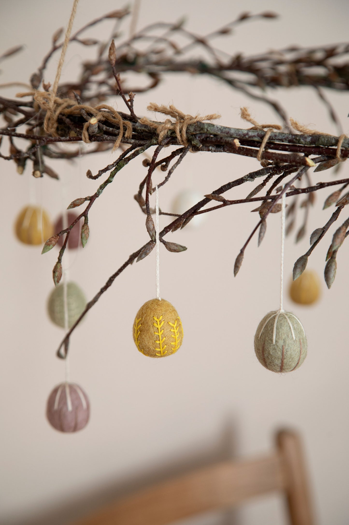 Gry&Sif Ostereier-Filzset mit Stickerei – 3er Set für fröhliche Frühlingsdeko rosa