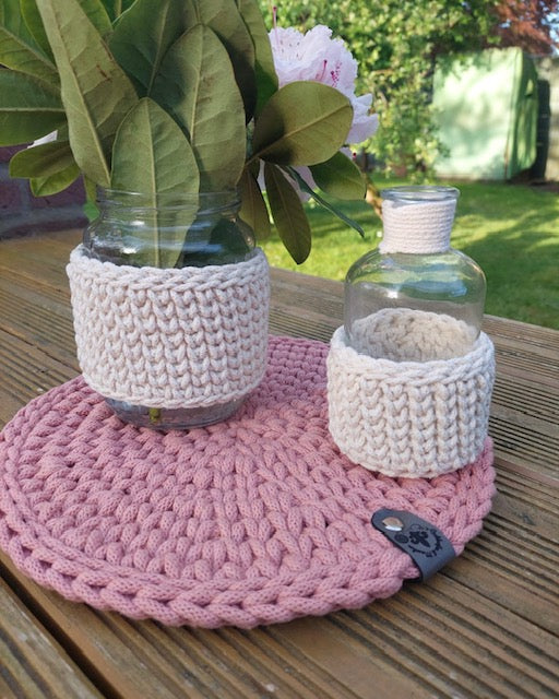 Tischuntersetzer/Tischsets gehäkelt in vielen verschiedenen Farben