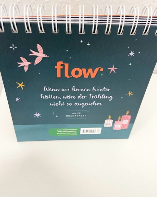Spiralaufsteller Kalender Flow Vom Glück entspannt die Winterzeit zu genießen