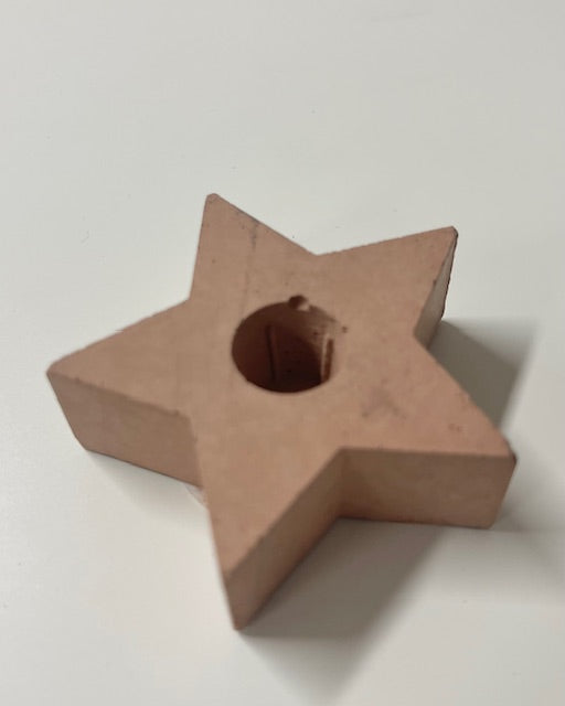 Minimalistischer Stern-Kerzenhalter aus Ton – Perfekt für die Adventskalenderkerzen