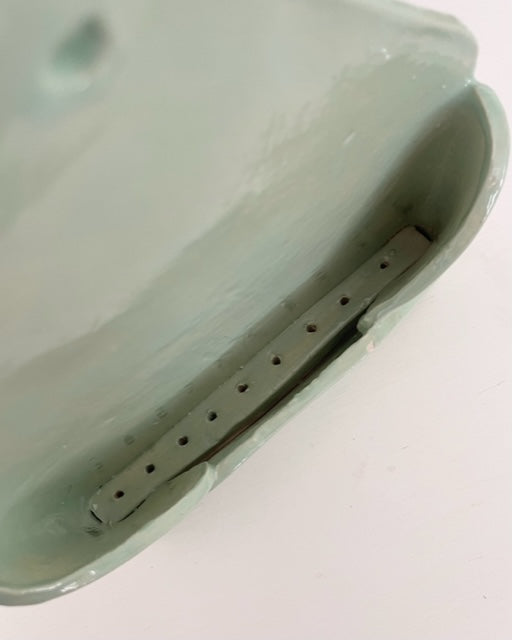 Handgetöpferter Keramik-Liebesbrief - Wanddekoration in Mint oder Creme mit Pünktchen