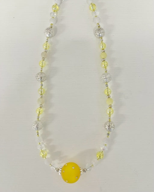 Kette gelb mit Strassperle