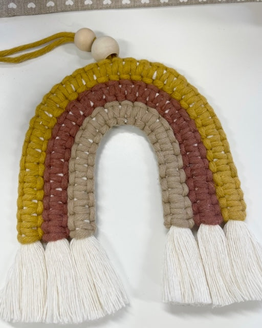 Makramee Regenbogen klein curry