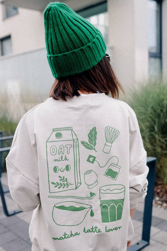 Sweatshirt „MATCHA LATTE LOVER“ in Creme – Stilvoller Komfort mit Statement