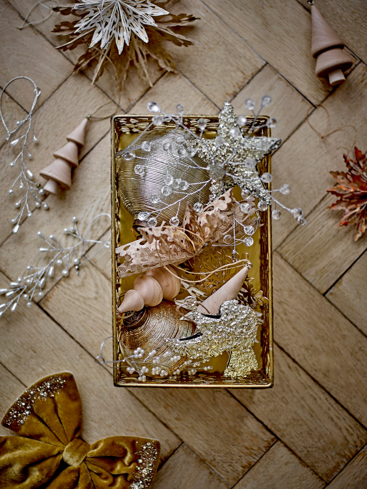 Bloomingville Jivani Weihnachtsanhänger – 6 Holz-Tannen für natürliche Skandi-Weihnachten