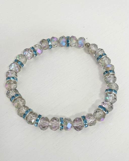Glitzernde Perlenarmbänder schillernd/blau – handgefertigte Lieblingsstücke mit besonderem Charme