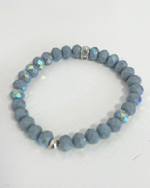 Glitzernde Perlenarmbänder grau-blau – handgefertigte Lieblingsstücke mit besonderem Charme