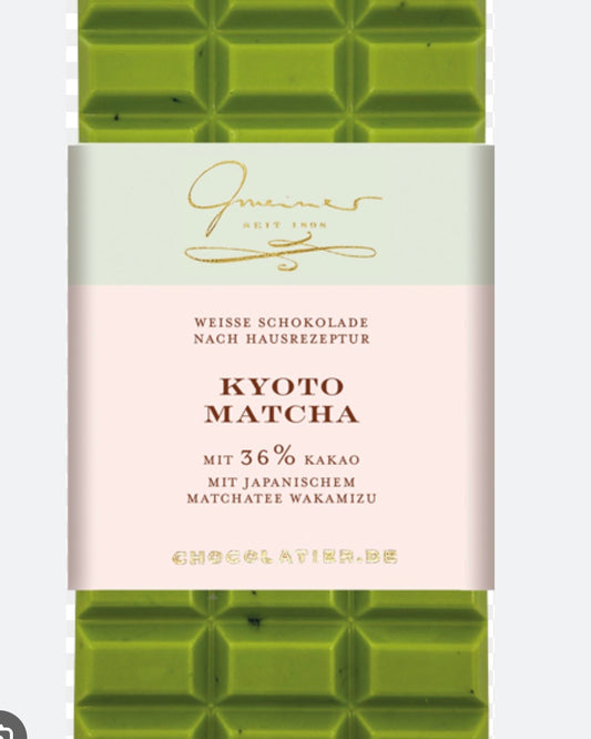 Handgeschöpfte weiße Schokolade mit Matchatee aus Kyoto