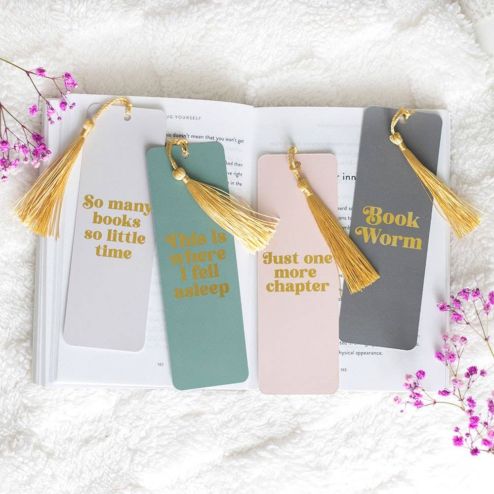 Booklover Tasse mit Inhalt: Eine Tasse voller Geschenke für Bücherliebhaber
