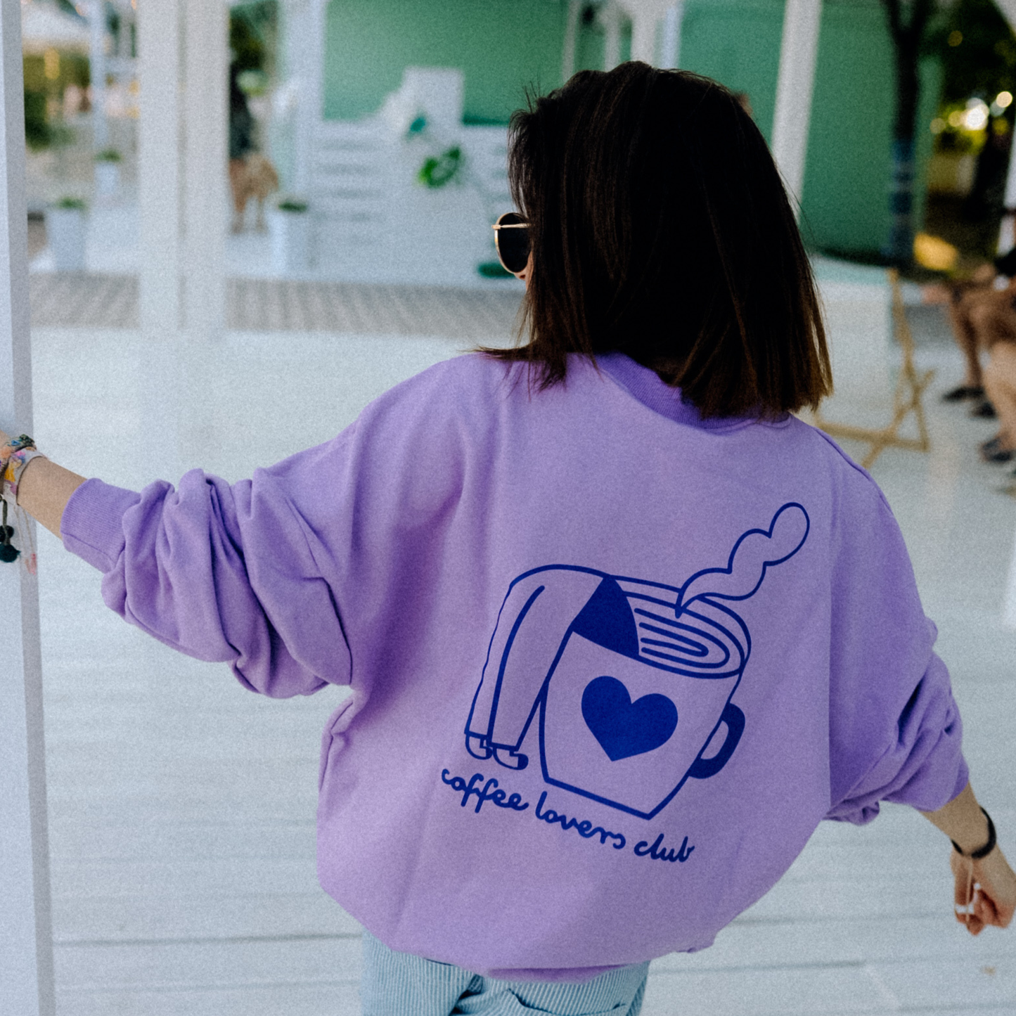 Sweatshirt „BIG COFFEE LOVER“ in Lila – Stilvoller Komfort mit Statement