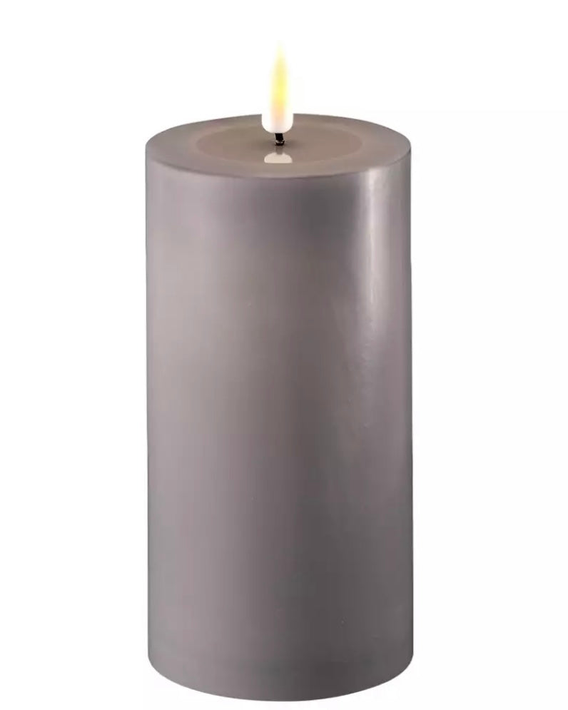 Deluxe Homeart LED Kerze Grau 7,5x15 cm